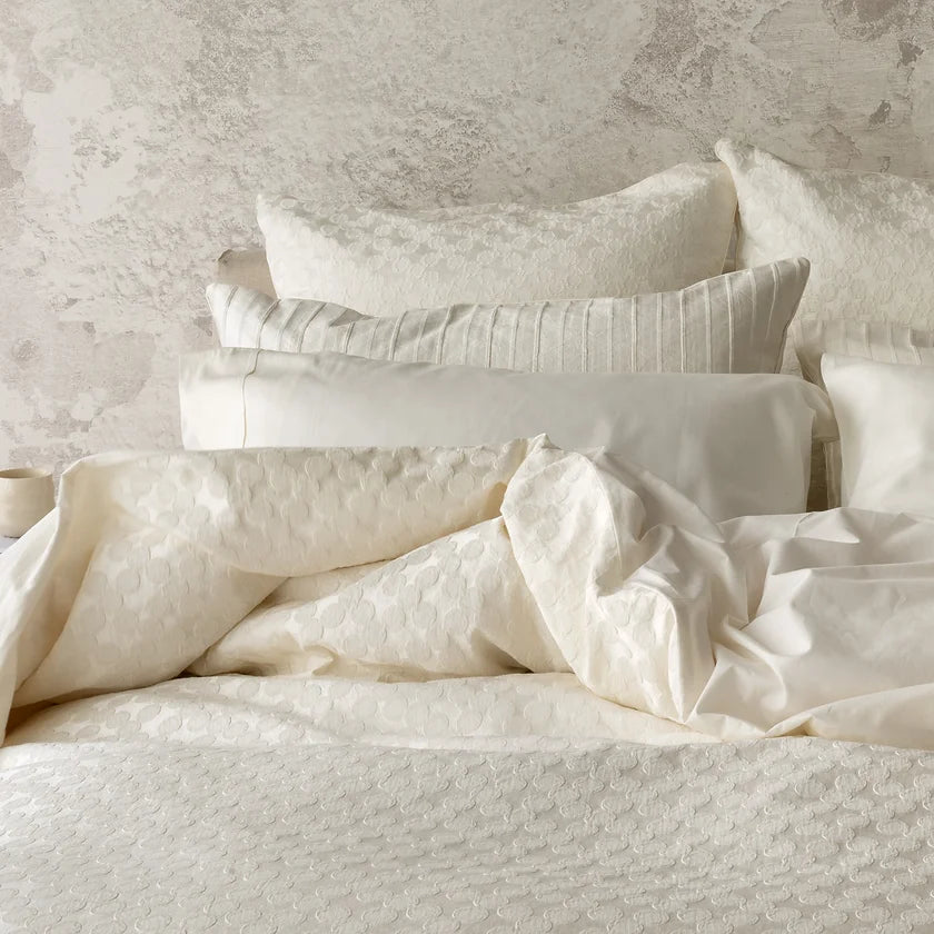 Anello Alabaster | Jacquard Bedding by St Geneve - Fabric from Italy Sewn in Canada