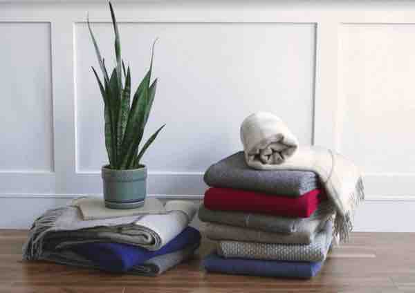 Avele 100% Wool Throw by St Geneve
