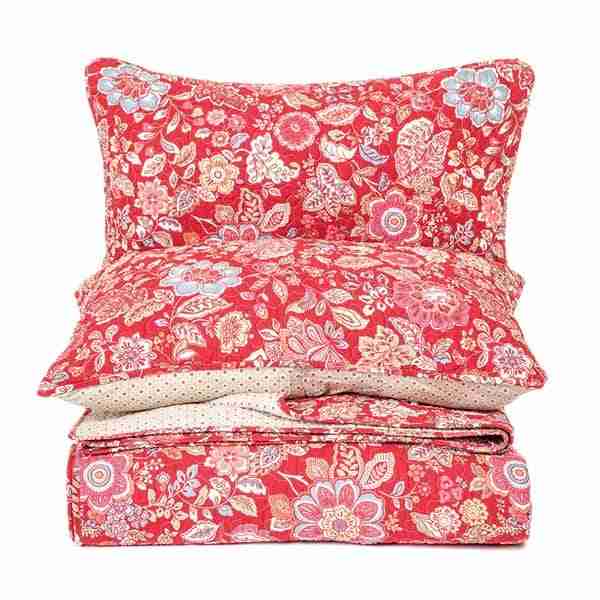 Berry Red Flowered Quilt by KABANE