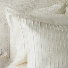 Anello Alabaster | Jacquard Bedding by St Geneve - Fabric from Italy Sewn in Canada