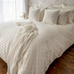 Anello Alabaster | Jacquard Bedding by St Geneve - Fabric from Italy Sewn in Canada