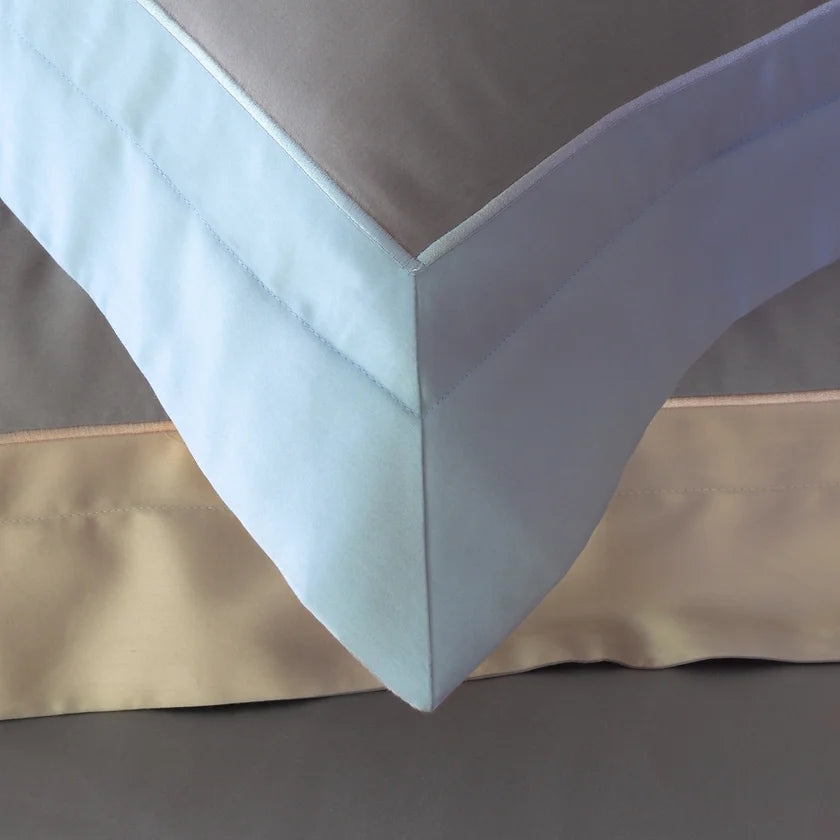 Capri Cambridge | Sateen 100% Egyptian Long-Staple Cotton by St Geneve Fine Linen - Fabric from Italy Sewn in Canada
