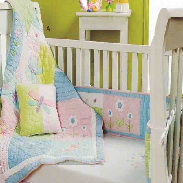 Mia Crib Bedding Set